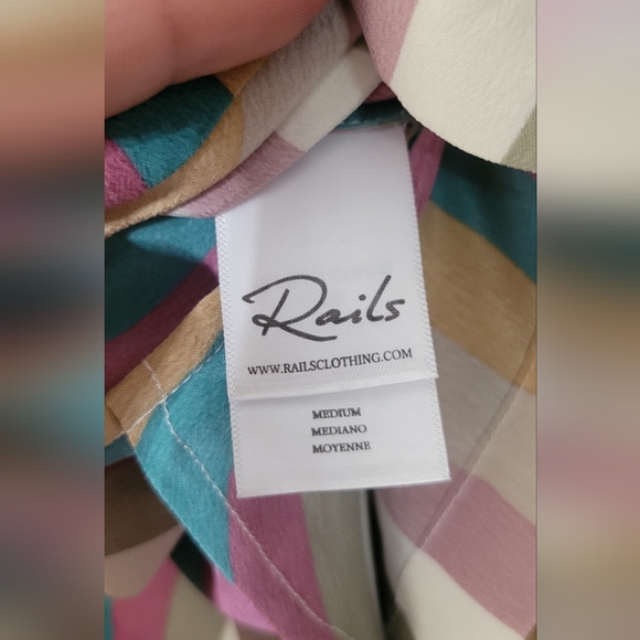 RAILS Gigi Farrah Stripe Belted 100%  Silk Shorts Size M - Picture 13 of 15